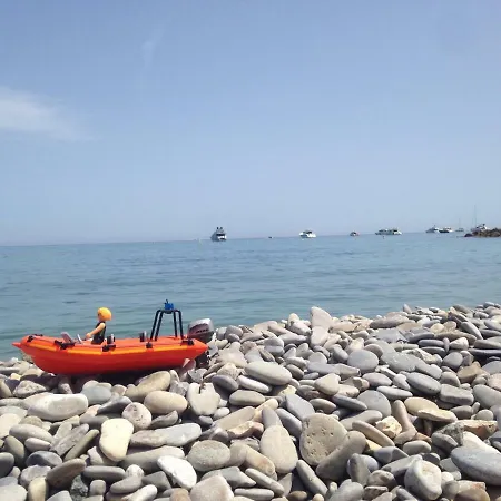 Les Caroubiers * Roquebrune-Cap-Martin